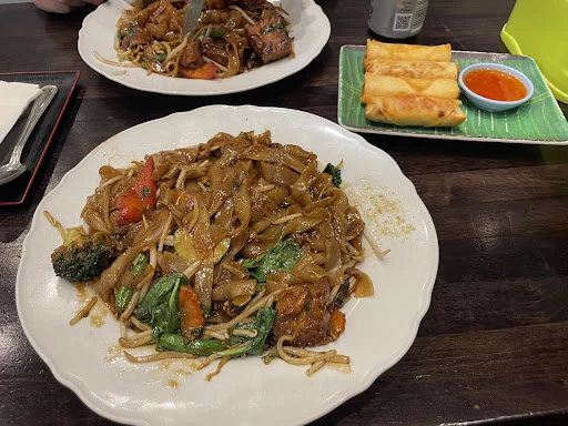 Spicy Basil photo 9